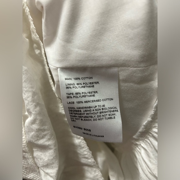 Vintage Karen Millen White Lace Midi/Maxi Skirt with suede/bead belt detailing - Picture 5 of 5